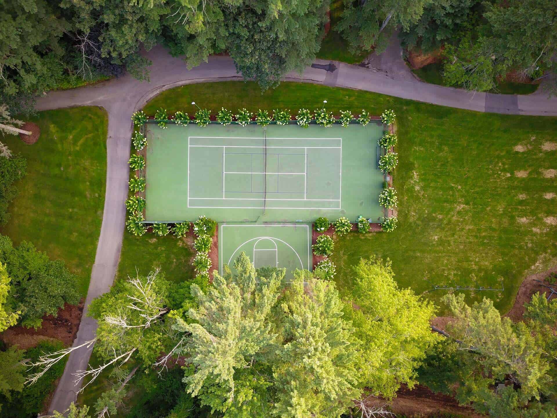 How to Clean Tennis Court with Synthetic Grass
